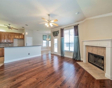 8249 Fall Crest Drive - Photo Thumbnail 4