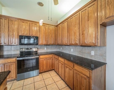 8249 Fall Crest Drive - Photo Thumbnail 9