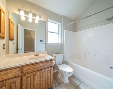 8249 Fall Crest Drive - Photo Thumbnail 18