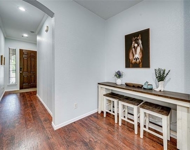 1700 Sparrow Lane - Photo Thumbnail 5