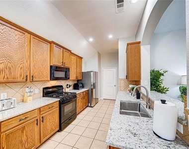 1700 Sparrow Lane - Photo Thumbnail 15