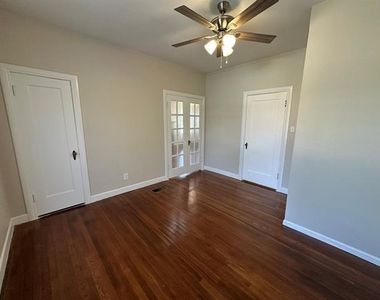 736 Mulberry Street - Photo Thumbnail 2