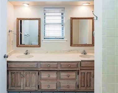 16209 Havenglen Drive - Photo Thumbnail 9