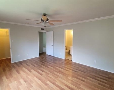 1334 Paris Drive - Photo Thumbnail 21