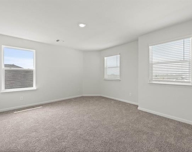 1321 Wind Drift Way - Photo Thumbnail 7