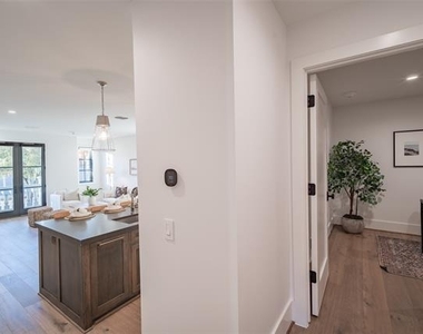 4529 Emerson Avenue - Photo Thumbnail 13