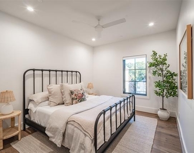 4529 Emerson Avenue - Photo Thumbnail 19