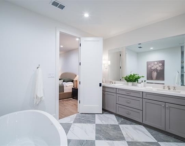 4529 Emerson Avenue - Photo Thumbnail 27