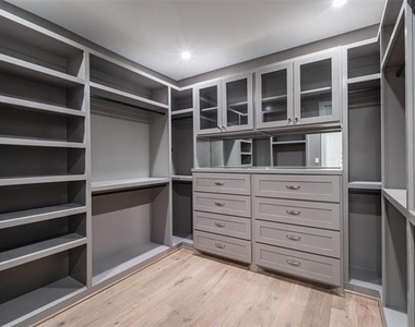 4529 Emerson Avenue - Photo Thumbnail 28