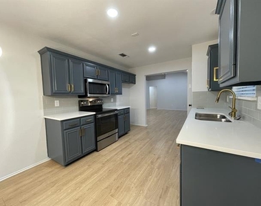 5600 Northstar Lane - Photo Thumbnail 4