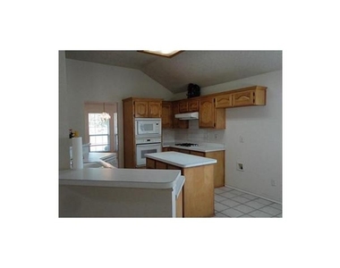 123 E Clubview Circle E - Photo Thumbnail 4