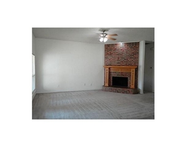 123 E Clubview Circle E - Photo Thumbnail 16