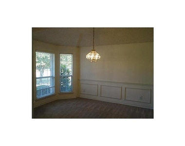 123 E Clubview Circle E - Photo Thumbnail 7