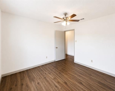2401 Stephen Lee Drive - Photo Thumbnail 24