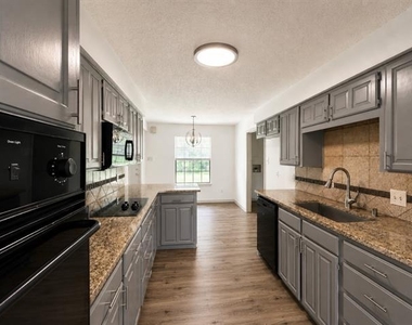 2401 Stephen Lee Drive - Photo Thumbnail 15