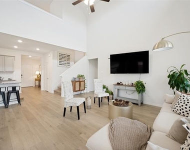 10125 Kayak Street - Photo Thumbnail 7