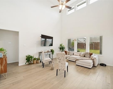 10125 Kayak Street - Photo Thumbnail 4