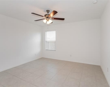 5720 Rockrose Lane - Photo Thumbnail 6
