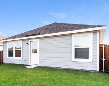 5720 Rockrose Lane - Photo Thumbnail 14