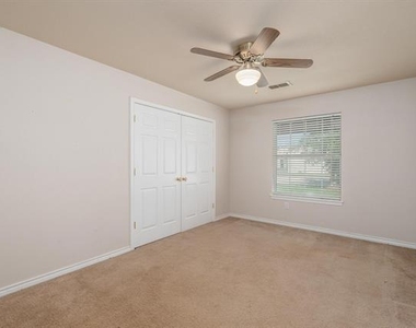 207 Locust - Photo Thumbnail 23