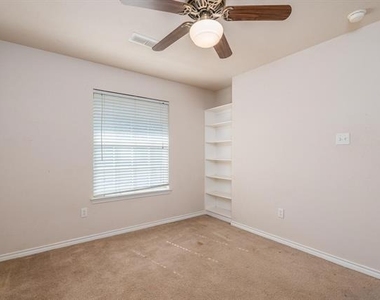 207 Locust - Photo Thumbnail 30