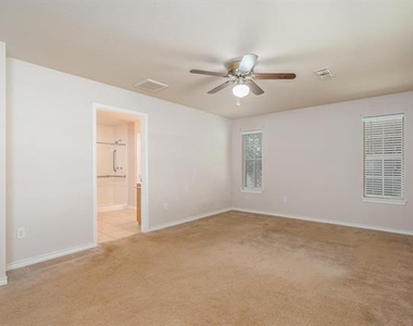 207 Locust - Photo Thumbnail 16