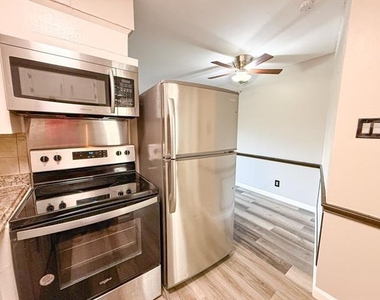5001 Bowser Avenue - Photo Thumbnail 7