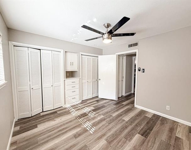 5001 Bowser Avenue - Photo Thumbnail 10