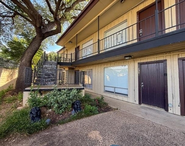 5001 Bowser Avenue - Photo Thumbnail 15