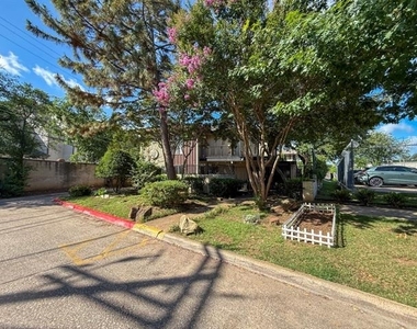 5001 Bowser Avenue - Photo Thumbnail 16