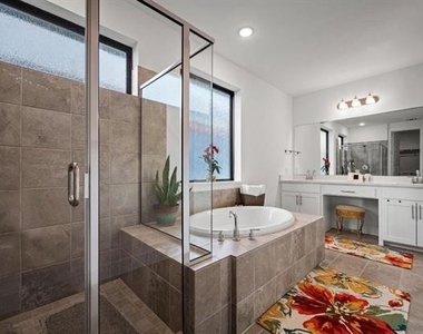 802 Resort Drive - Photo Thumbnail 28