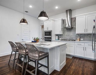 802 Resort Drive - Photo Thumbnail 16
