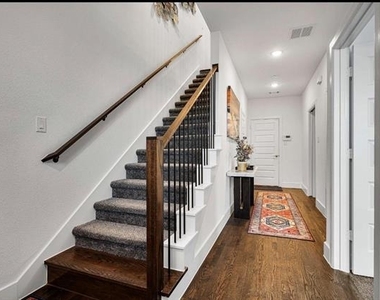 802 Resort Drive - Photo Thumbnail 5