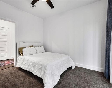 802 Resort Drive - Photo Thumbnail 7