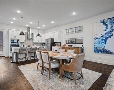 802 Resort Drive - Photo Thumbnail 11