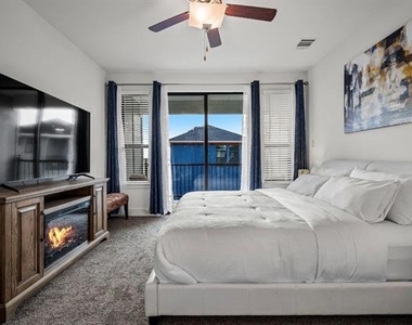 802 Resort Drive - Photo Thumbnail 23