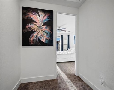 802 Resort Drive - Photo Thumbnail 21