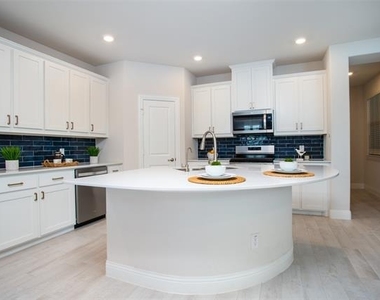 1304 Wildflower Way - Photo Thumbnail 8