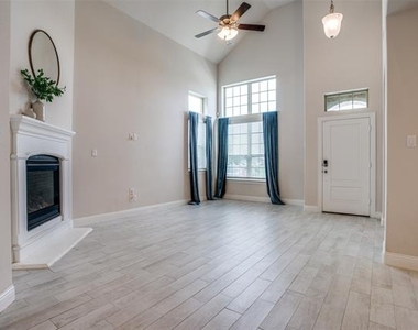 1304 Wildflower Way - Photo Thumbnail 4