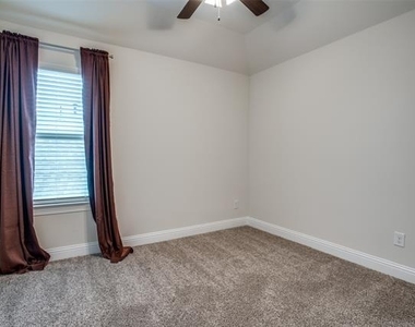 1304 Wildflower Way - Photo Thumbnail 14