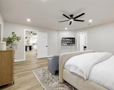 9690 Fallbrook Drive - Photo Thumbnail 8