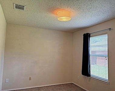 9805 Nixon Drive - Photo Thumbnail 22