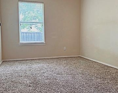 9805 Nixon Drive - Photo Thumbnail 18