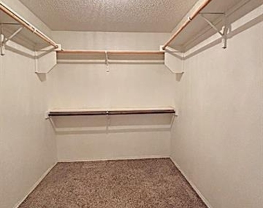 9805 Nixon Drive - Photo Thumbnail 27