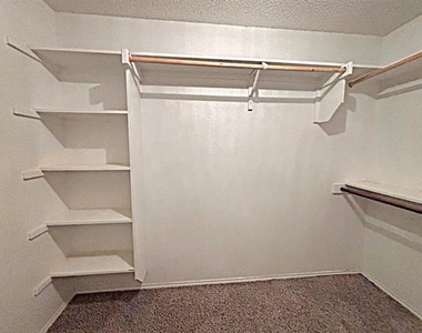 9805 Nixon Drive - Photo Thumbnail 30