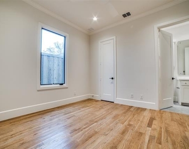 4403 Glenwick Lane - Photo Thumbnail 11
