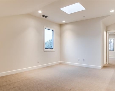 4403 Glenwick Lane - Photo Thumbnail 24