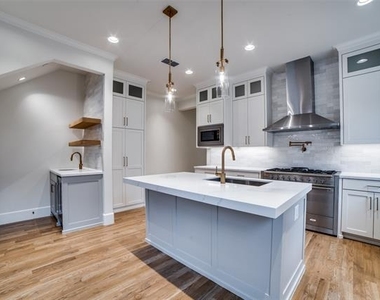 4403 Glenwick Lane - Photo Thumbnail 7
