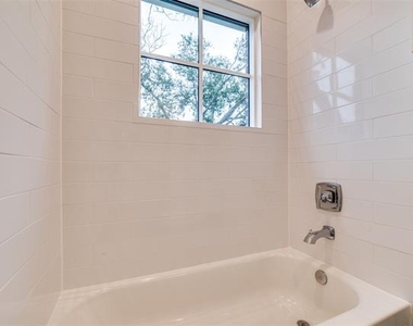 4403 Glenwick Lane - Photo Thumbnail 23