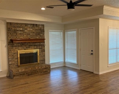 5180 Western Plains Avenue - Photo Thumbnail 3